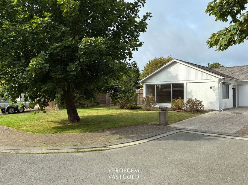Huis te koop in De Alikruik 17,
                    8301 Heist