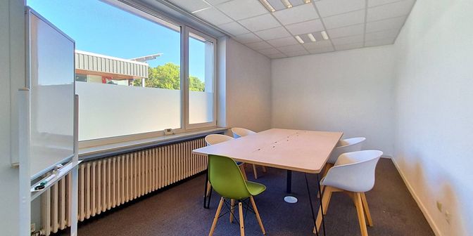 Bien professionnel à louer à Brusselsesteenweg 491, 9090 Melle