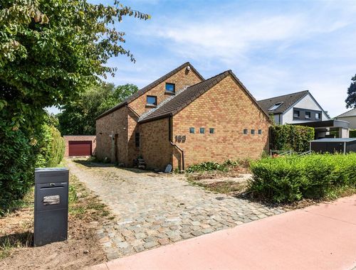                                         Eengezinswoning te koop in Mol, € 390.000
