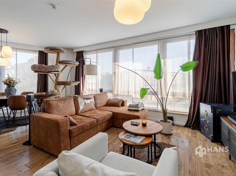 Appartement d'angle prêt à emménager (78 m²) avec 1 chambre et un balcon à Anvers (2020)<br />
Cet appartement d'angle bien entretenu bénéficie d'un e