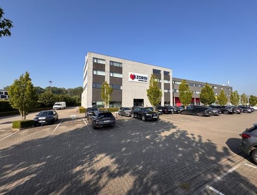                                         Espace de bureaux à louer à Oostkamp, € 3.750
