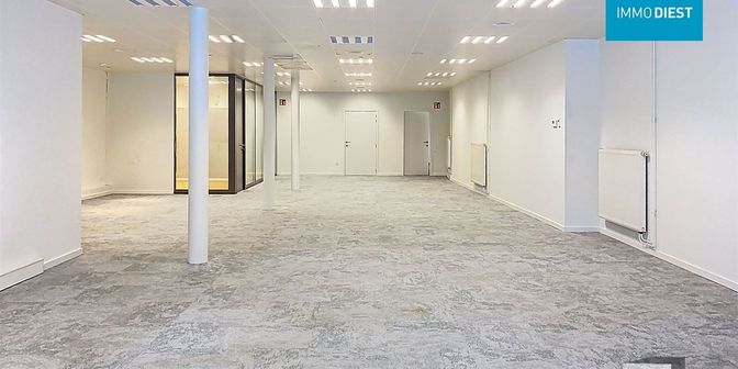 Bien professionnel à vendre à Sint-Jan Berchmansstraat 10, 3272 Diest