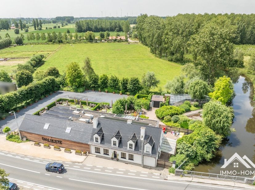 Bedrijfsvastgoed te koop in Dam 116,
                    9080 Lochristi
