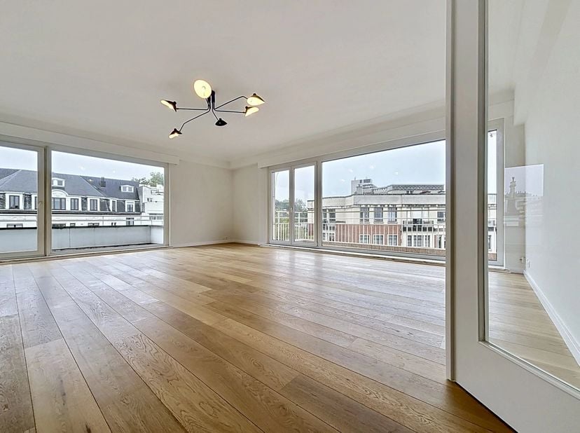 Appartement te koop in AVENUE MAURICE 50,
                    1050 Elsene