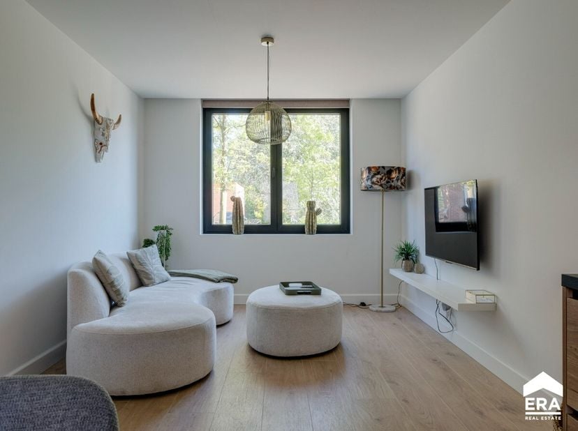 [[ CE BIEN PARTICIPE À LA JOURNÉE MAISONS OUVERTES ERA LE 13/6 DE 14:30 À 15:30 ]] À vendre : maison mitoyenne entièrement rénovée, prête à emménager,