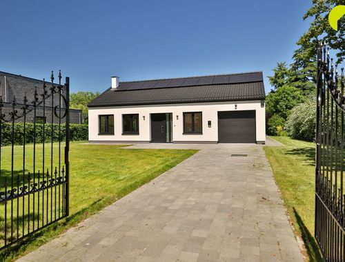                                        Villa à vendre à Wommelgem, € 729.000
