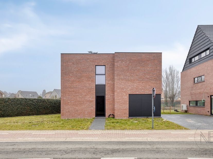Deze energiezuinige nieuwbouwwoning aan de Weg naar Opoeteren in Oudsbergen&amp;nbsp;is gelegen in een aangename en groene omgeving met een vlotte bereikb