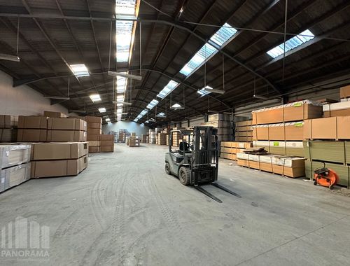                                         Bedrijfsgebouw te koop in Kuurne, € 3.995.000
