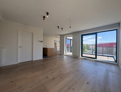                                         Appartement te huur in Sint-Denijs-Westrem, € 1.185

