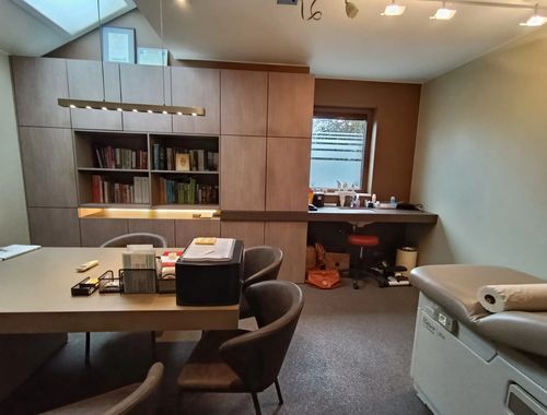                                         Bureaux à louer à Pellenberg, € 2.400

