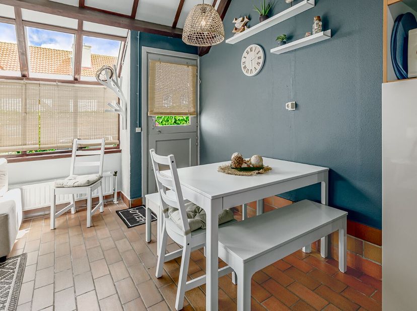 Maison de vacances chaleureusement aménagée avec 2 chambres, située dans le domaine de vacances Ysermonde, entre Nieuwpoort-Bad et le centre-ville de