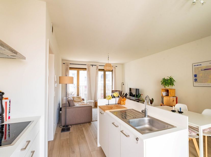 Bent u op zoek naar een gezellig één slaapkamer appartement? Dan is deze woning perfect voor u!<br />
Deze moderne nieuwbouwwoning met één slaapkamers