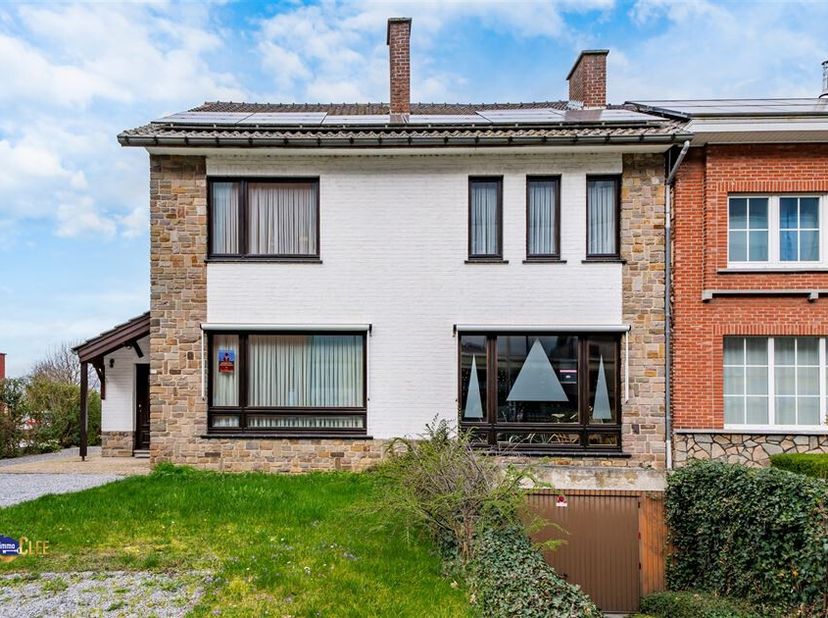 ENCHÈRES À PARTIR DE 349 000 € - ENCHÉRISSEZ ET ACHETEZ VOTRE PLATEFORME D'ENCHÈRES EN LIGNE<br />
Excellente propriété commerciale avec de nombreuses