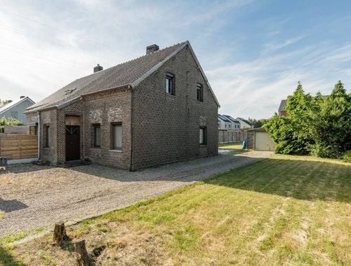                                         Woning te koop in Overpelt, € 189.000
