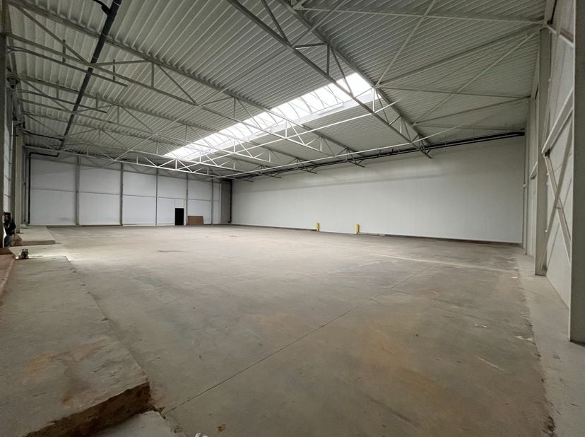 Bien professionnel à vendre
                    à 3500 Hasselt