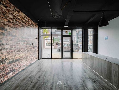                                         Commercieel Gebouw te huur in Deinze, € 1.500
