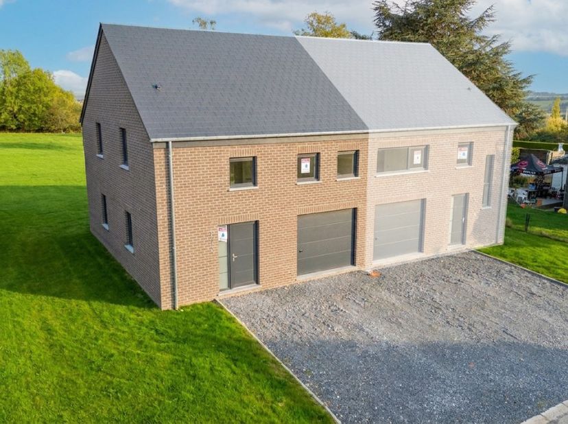 Maison à vendre à Rue d'Envoz 10 D,
                    4218 Couthuin
