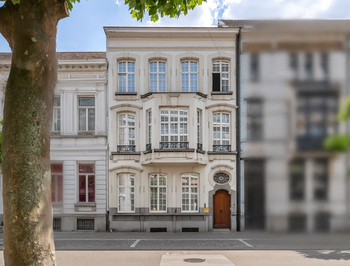                                         Herenhuis te koop in Turnhout, € 785.000
