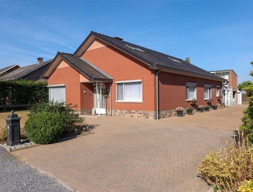                                         Woning te koop in Nieuwerkerken, € 325.000
