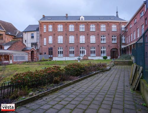                                         Commercieel Gebouw te koop in Sint-Truiden, € 1.988.750
