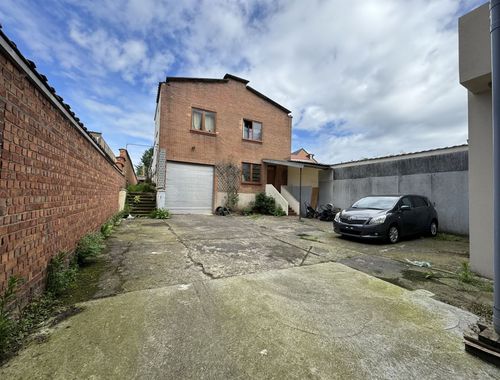                                         Entrepôt à vendre à Berchem-Sainte-Agathe, € 459.000
