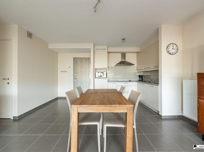 Appartement clé en main d'une chambre à coucher avec grande terrasse au coeur de Brasschaat<br />
Au centre de Brasschaat, vous trouverez cet appartem