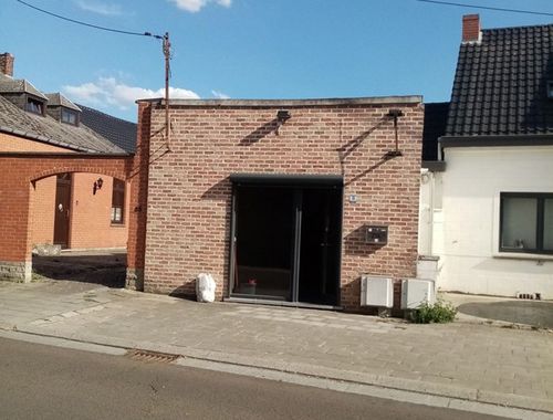                                         Handelszaak te huur in Wasmes, € 650
