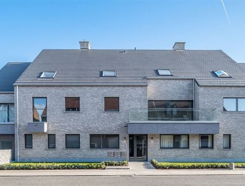                                         Appartement à louer à Vrasene, € 995
