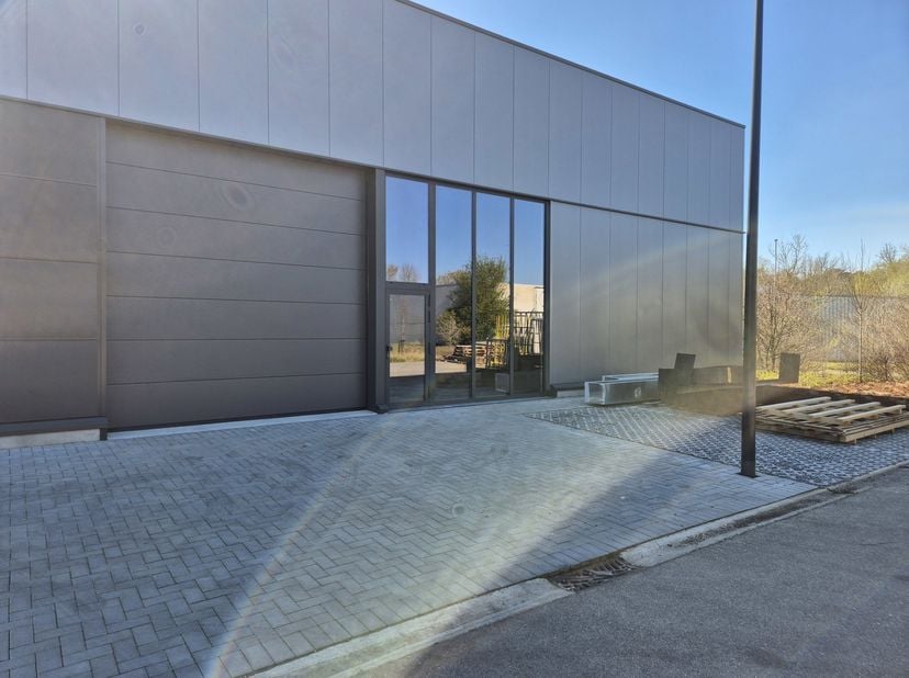 Bien professionnel à vendre à Gremelsloweg 1,
                    3680 Maaseik
