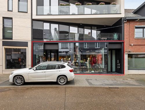                                         Handelsgelijkvloers te koop in Tessenderlo, € 679.000
