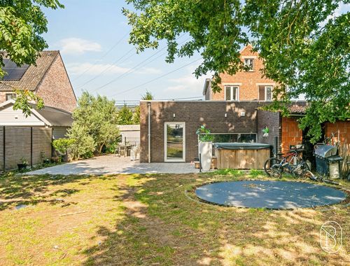                                         Maison à vendre à Beveren-Leie, € 385.000
