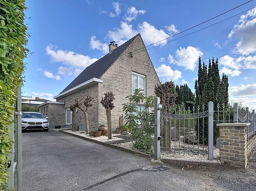 Huis te koop in Meensesteenweg 541,
                    8800 Rumbeke