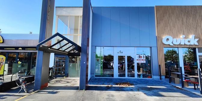 Bedrijfsvastgoed te huur in Torhoutse Steenweg 258 bus A, 8200 Sint-Andries