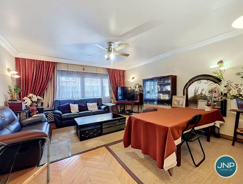                                         Appartement à vendre à Forest, € 340.000
