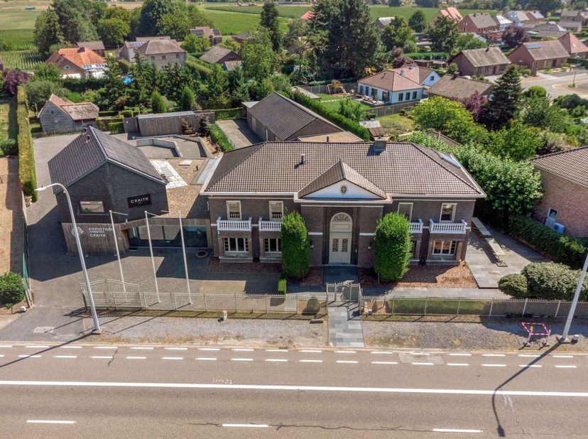 Bien professionnel à vendre
                    à 3650 Elen