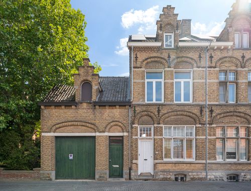                                         Maison de ville à vendre à Ieper, € 555.000
