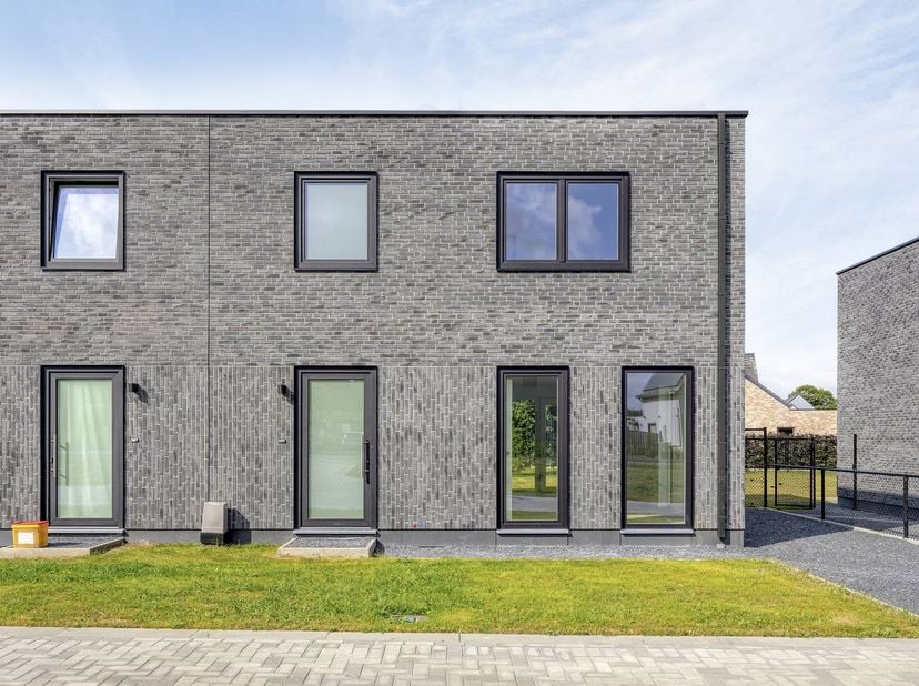 Duurzaam en modern wonen in het groene Meldert (Lummen)!<br />
<br />
Op de Meldertsebaan 157 vinden we deze prachtige, energiezuinige halfopen nieuwb