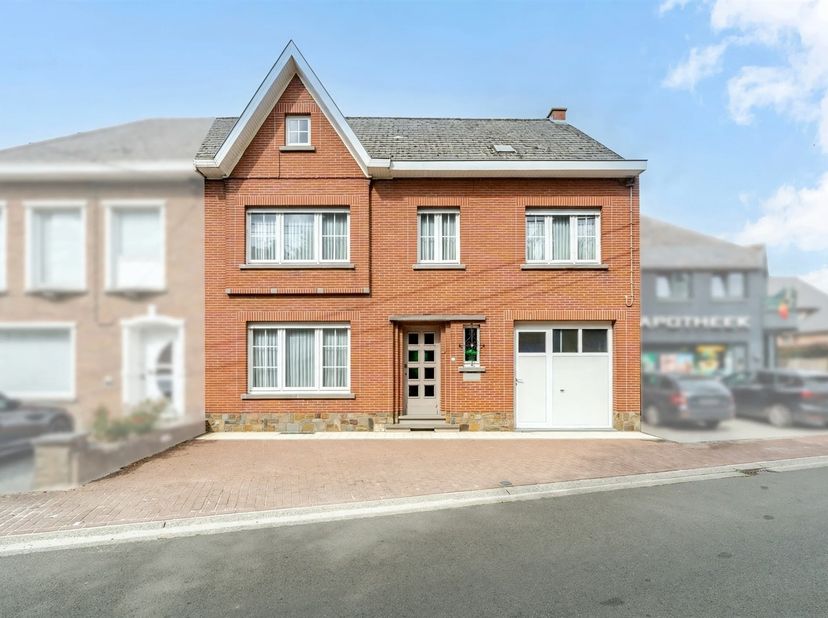 Huis te koop in Heirweg 37,
                    9506 Idegem