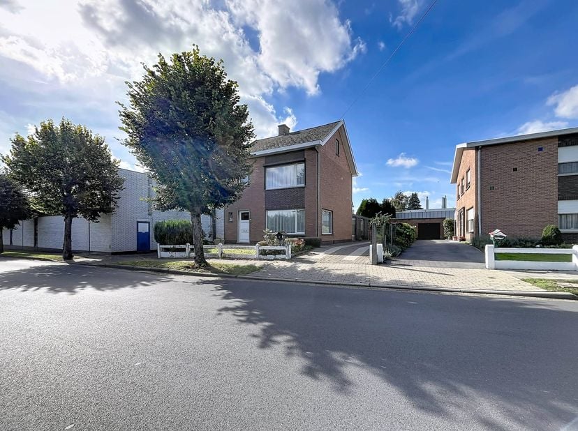 Huis te koop in Schaperstraat 13,
                    9910 Ursel