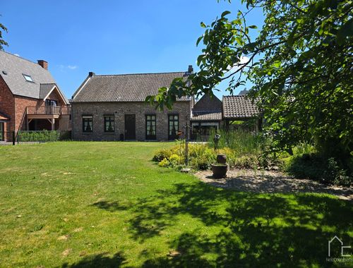                                         Huis te huur in Achel, € 1.450
