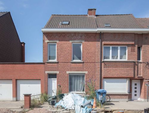                                         Rijwoning te koop in Ronse, € 100.000
