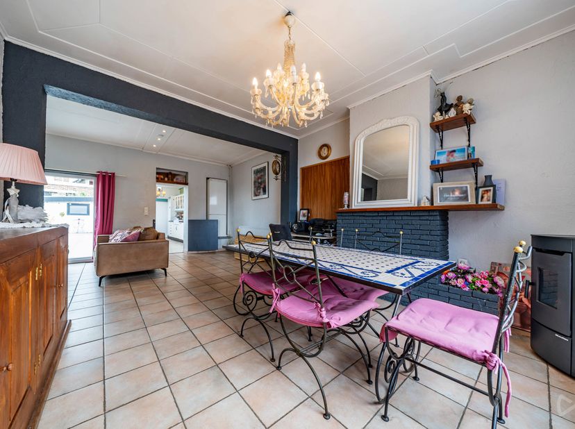 Visites et renseignements au 0484/06.1000<br />