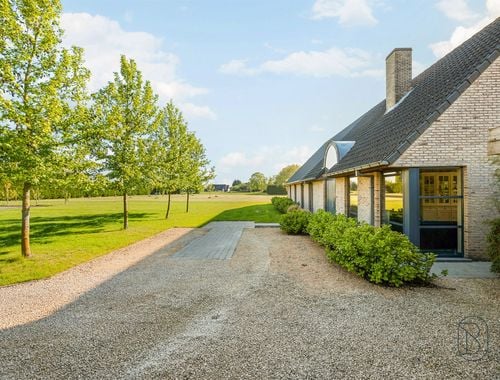                             Koppelwoning te koop in Sint-Eloois-Vijve
