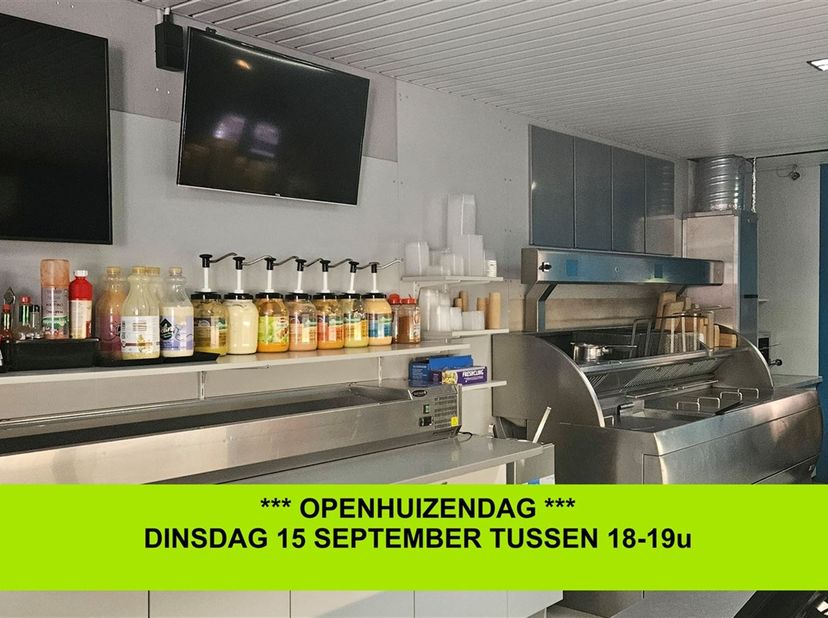 *** OPENHUIZENDAG *** DINSDAG 15 SEPTEMBER TUSSEN 18-19u ***<br />
<br />
Unieke kans nabij het centrum van Mol - Commerciële Ruimte van 125m2 <br /