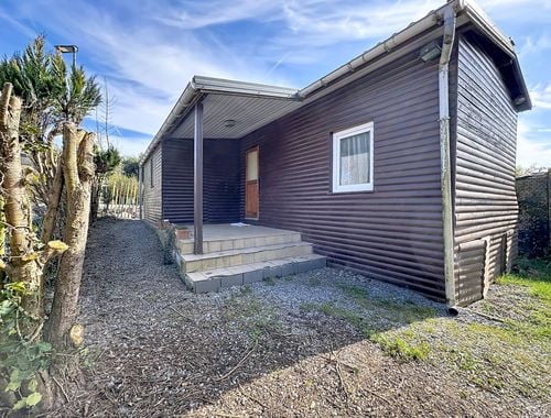                                         Chalet te koop in Louveigné, € 55.000
