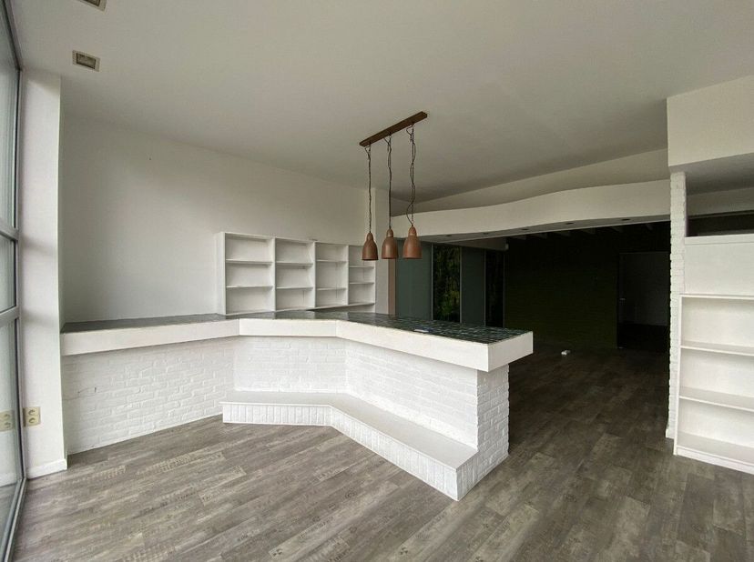 Handelsgelijkvloers met een oppervlakte van 100m² gelegen in de nabijheid van Hasselt.Voor meer info ga naar https://www.era.be/nl/te-huur/hasselt/han