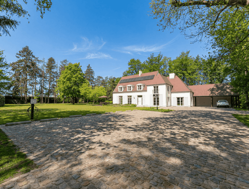                                         Villa-landhuis te koop in Jabbeke, € 1.925.000
