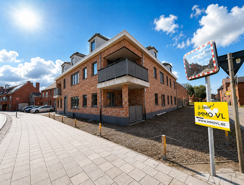                                        Appartement à louer à Mol, € 895
