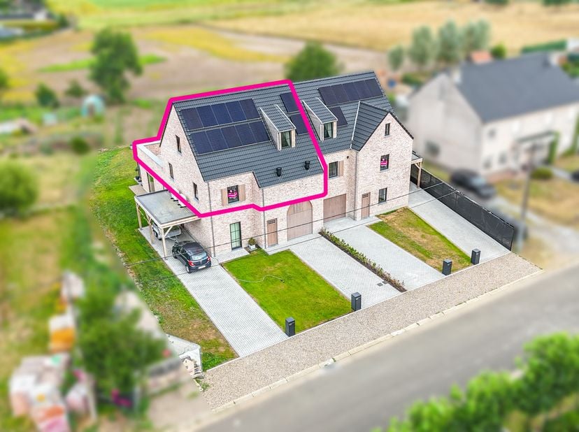 Elke zondag welkom op ons kantoor van 10u-12u voor meer info over de nieuwbouwprojecten!<br />
Appartement 1.1 is het linker-duplex-appartement en hee