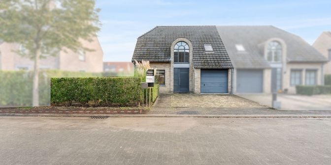 Huis te koop in Egelantierenstraat 8, 8020 Oostkamp